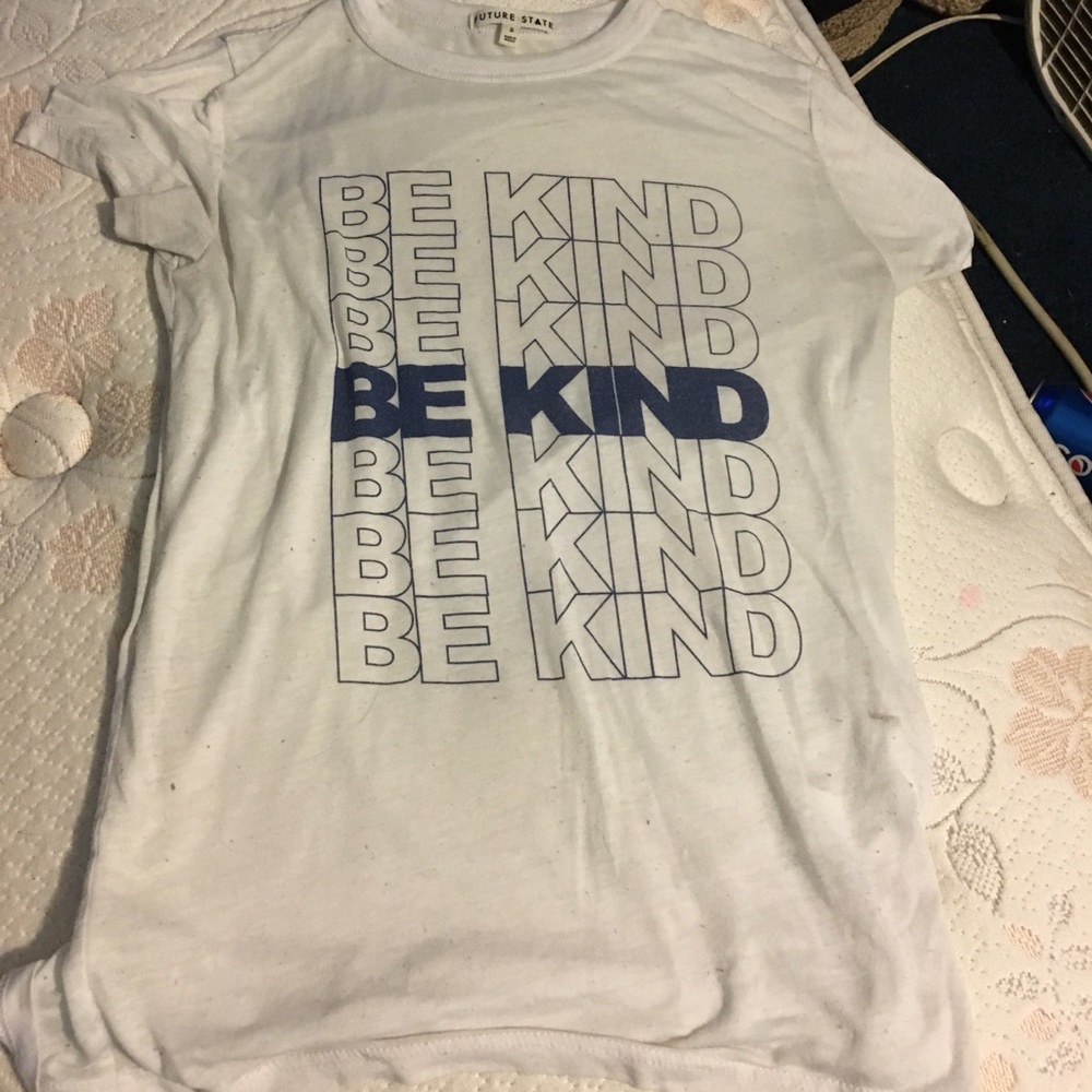UO be kind Tee